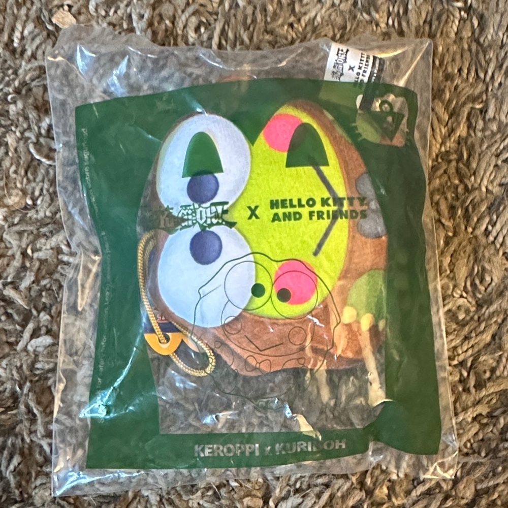 Keroppi Green Plush Toy - Picture 2 of 2